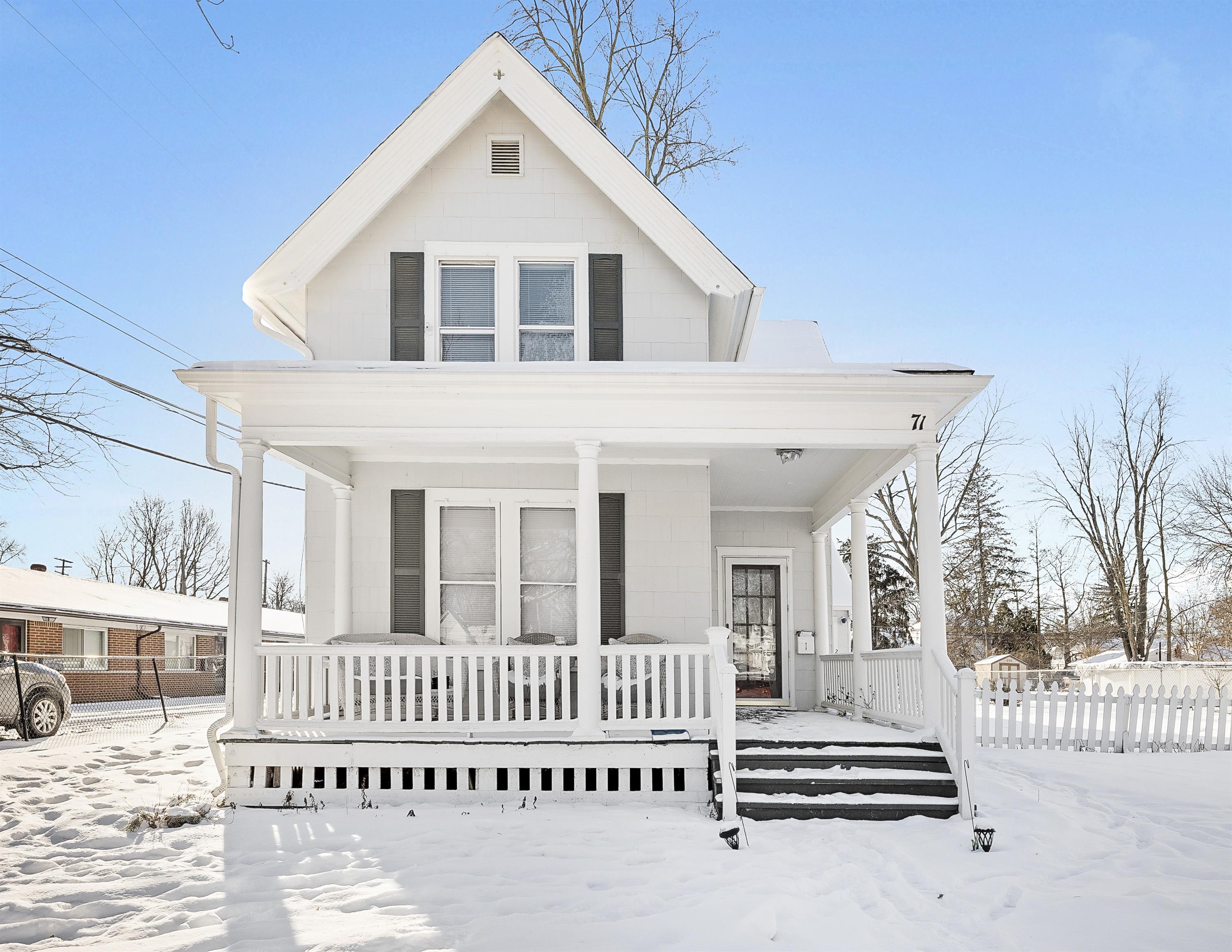 71 Grand Avenue - Upper