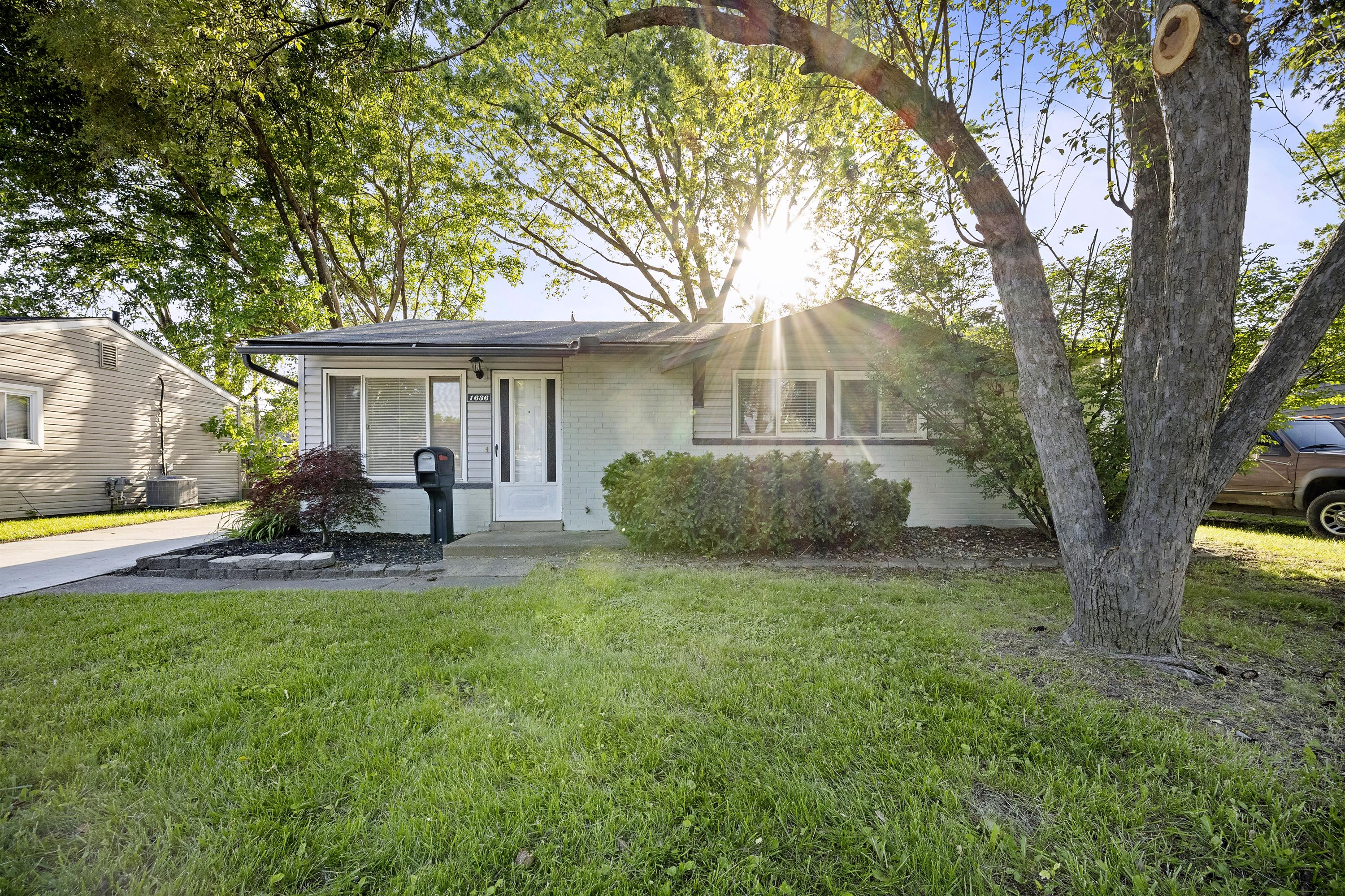 1636 Flynn St. *EPM*