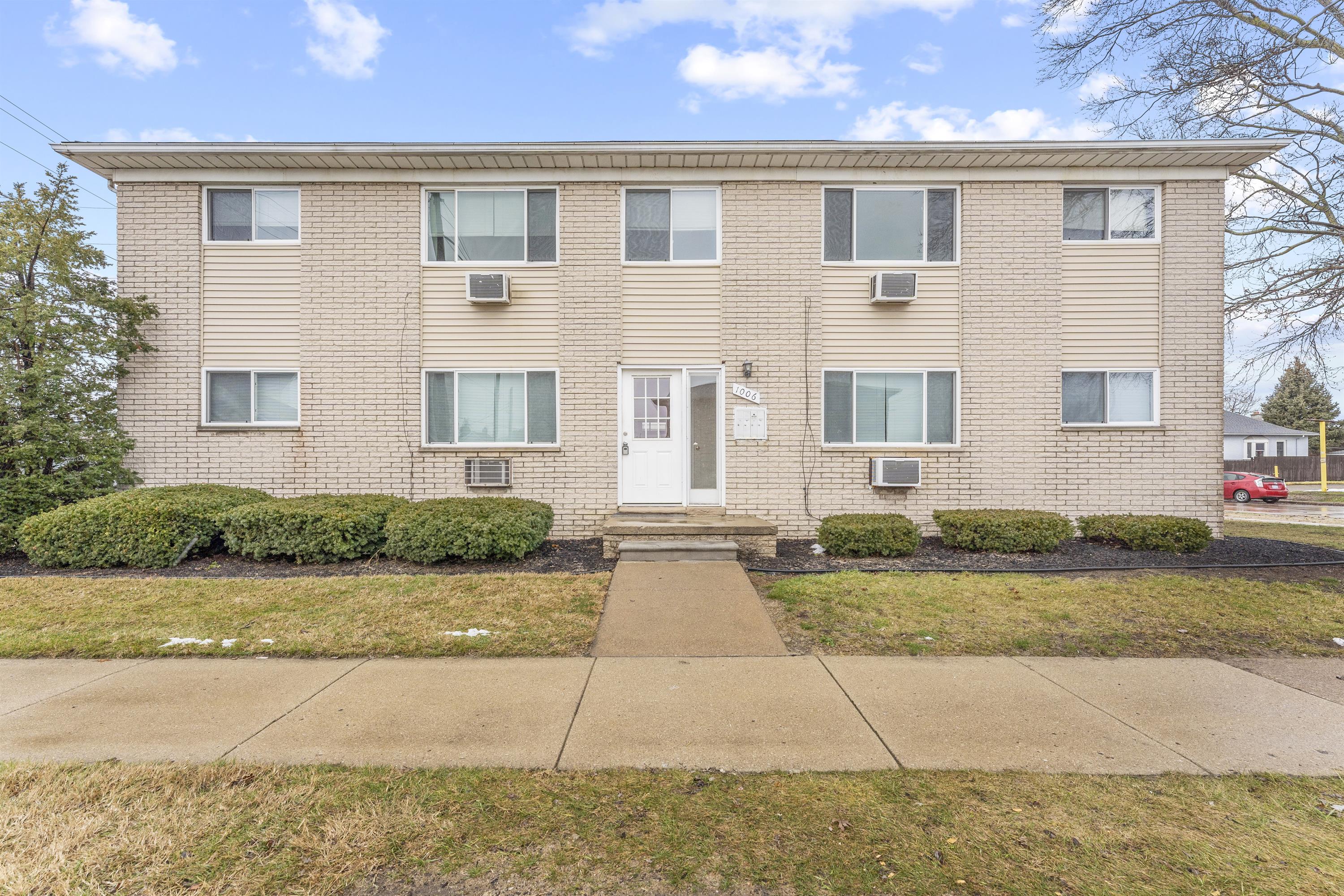 1006 6th St. - 2