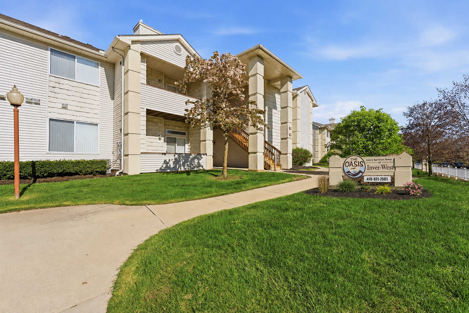 1101 Linden Ln. - 975