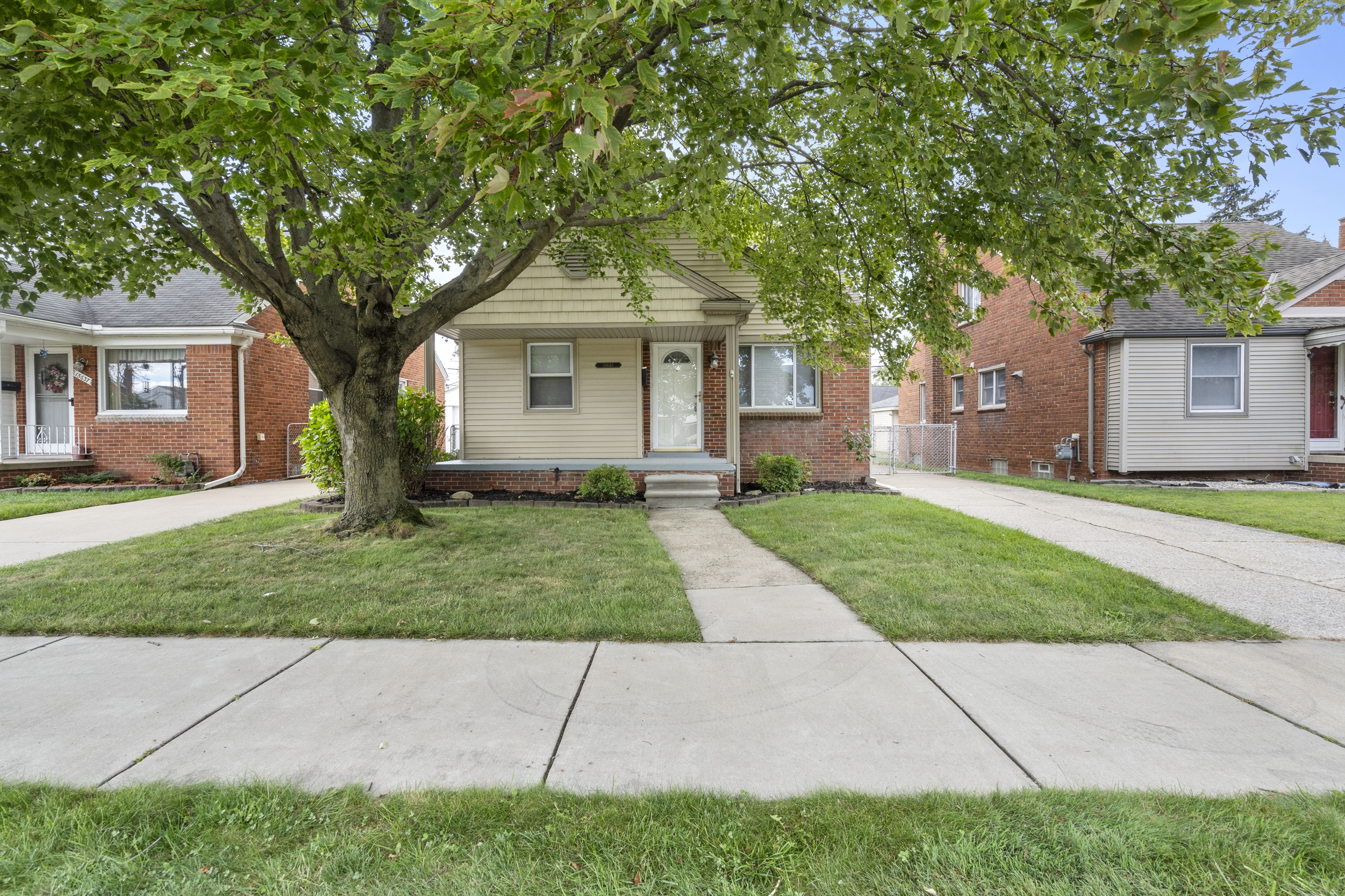15645 Warwick Ave.