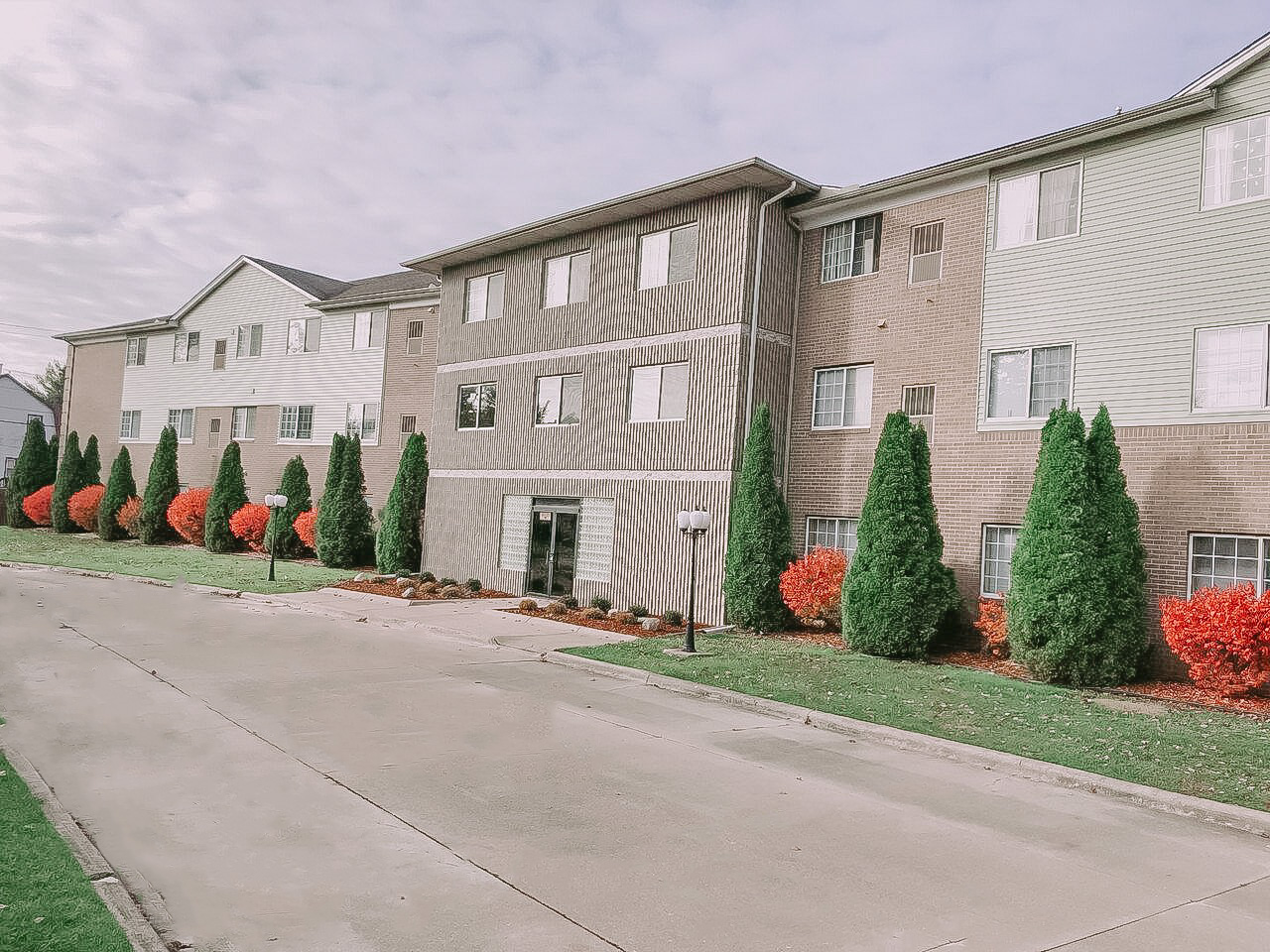 2700 6th St. - 302C