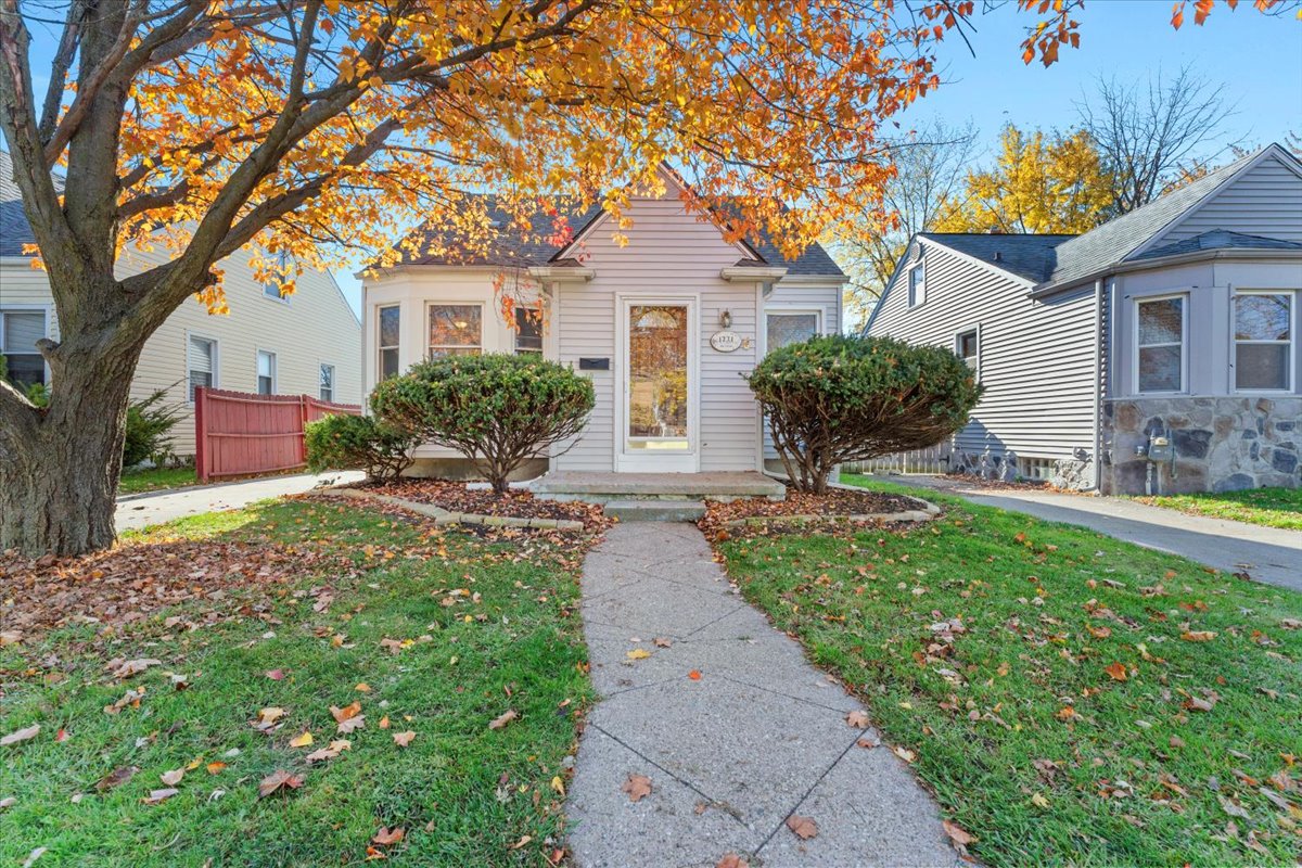 1771 Dee St.