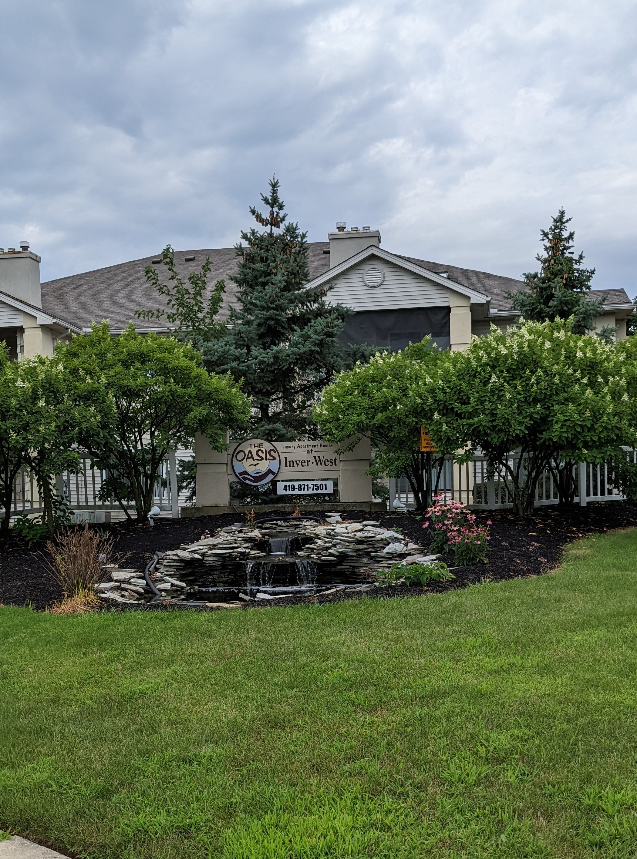 1101 Linden Ln. - 963