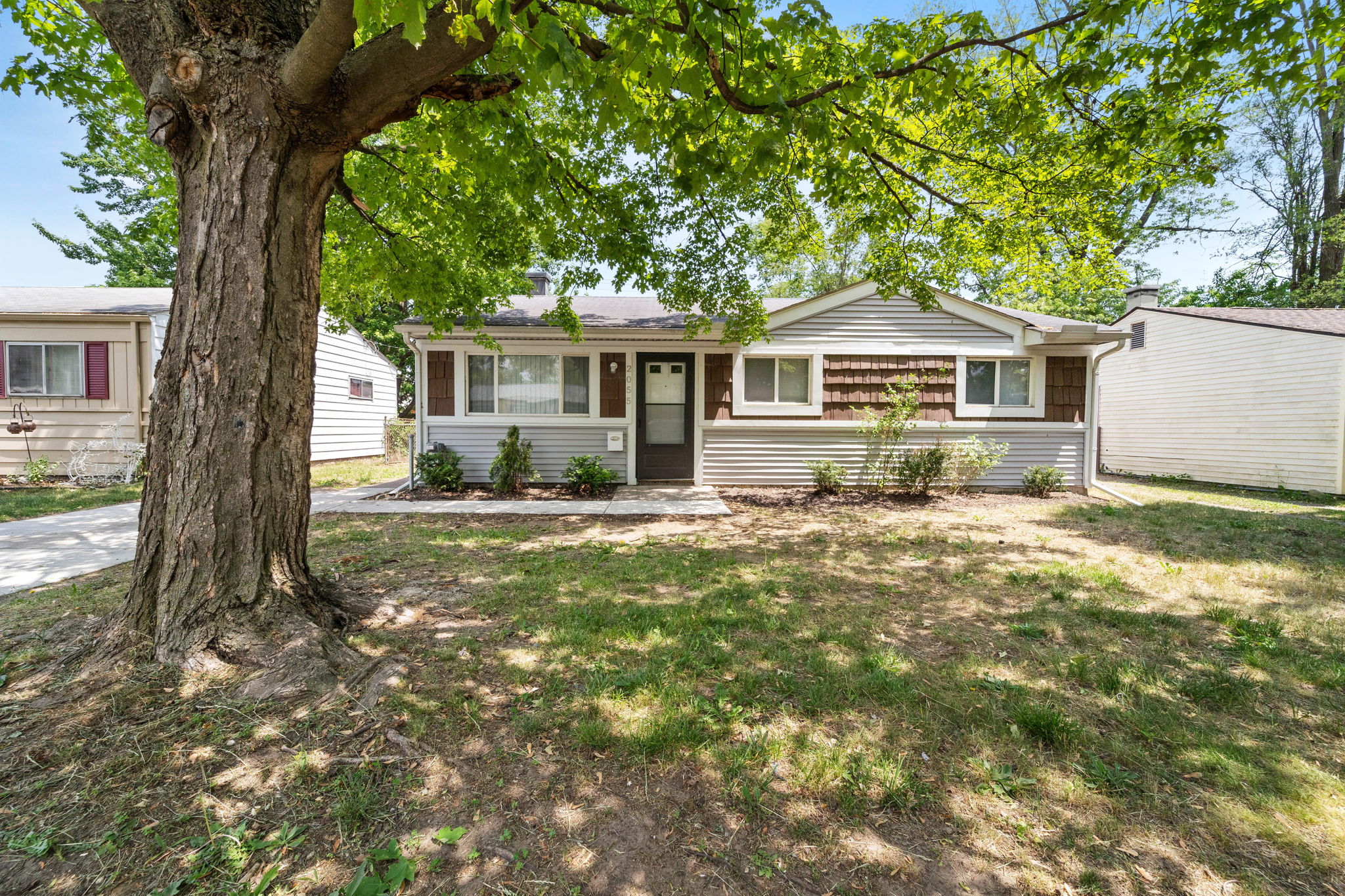2055 Alanson St. *EPM*