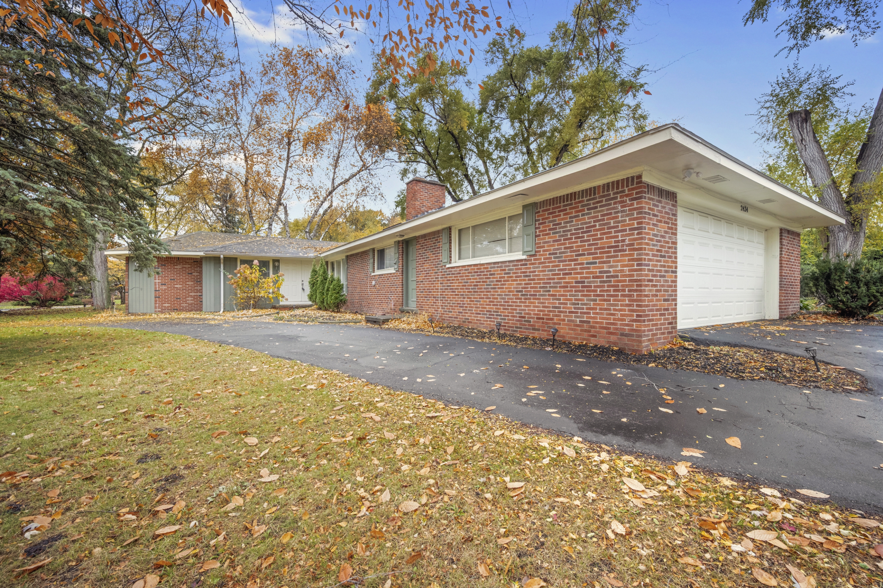 2434 Parcells Cir. - 1