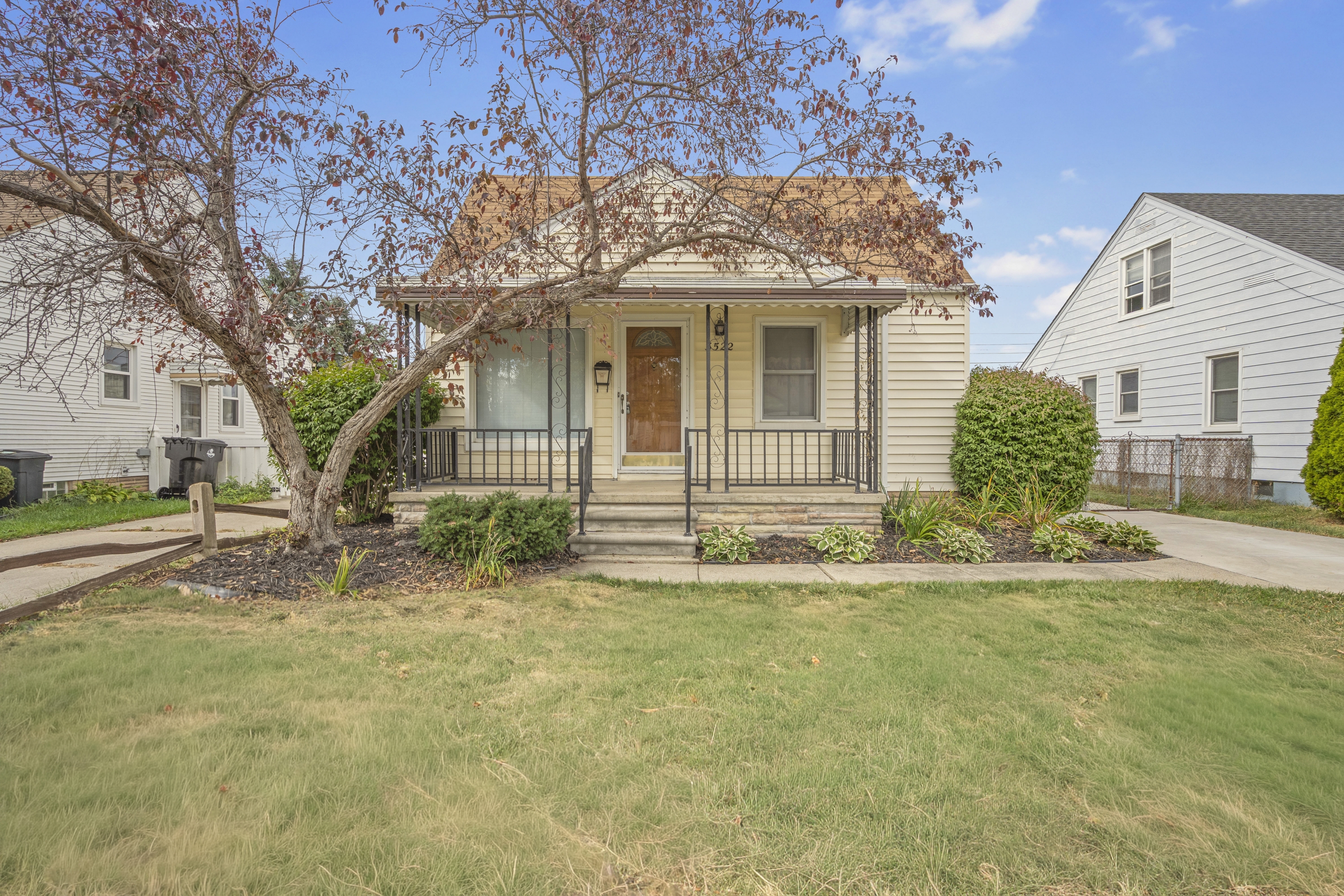 Property main image