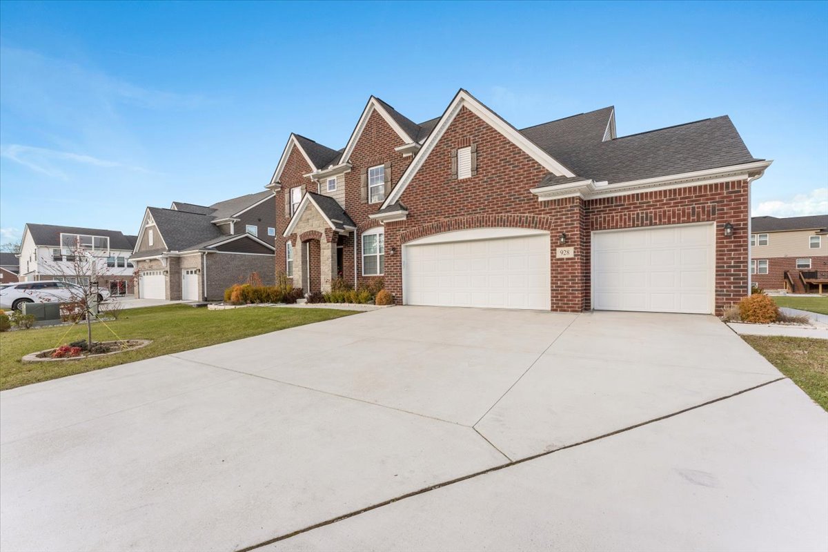 928 Leafdale Dr.
